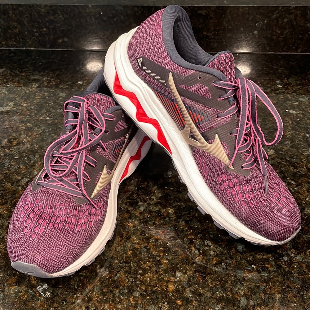 Mizuno enerzy wave inspire 17 running sneaker